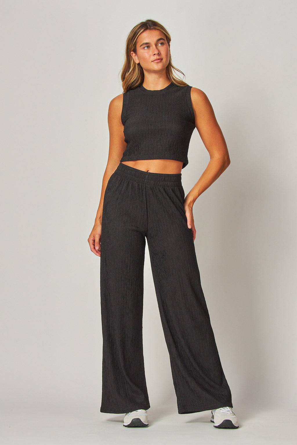 Sleeveless Crinkle Plisse 2 Piece Pant Set
