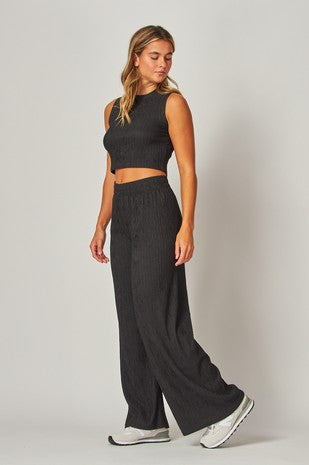 Sleeveless Crinkle Plisse 2 Piece Pant Set